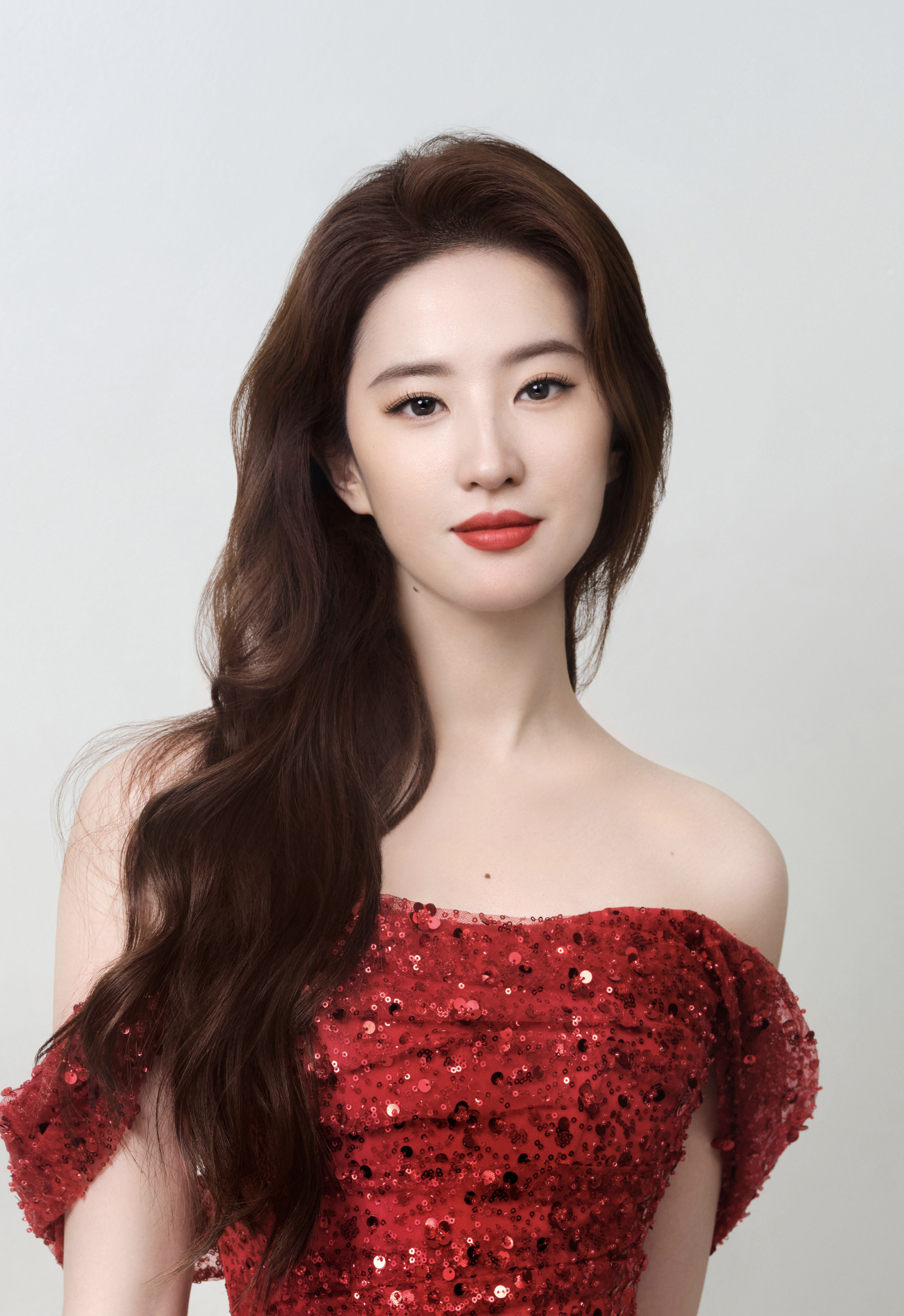 刘亦菲的颜值没的说,就是脚太难看了