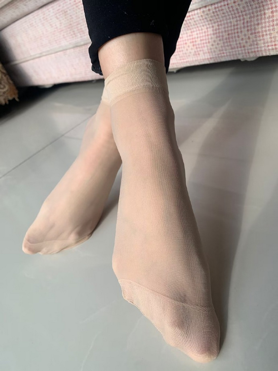 这种脚尖加固的短丝袜,已经不再适合年轻人了