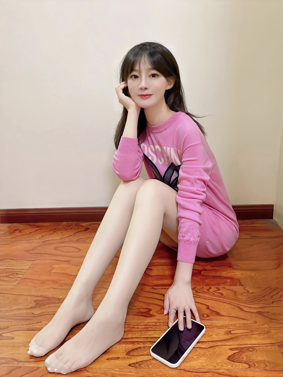 是肉色丝袜,但脚尖不加固
