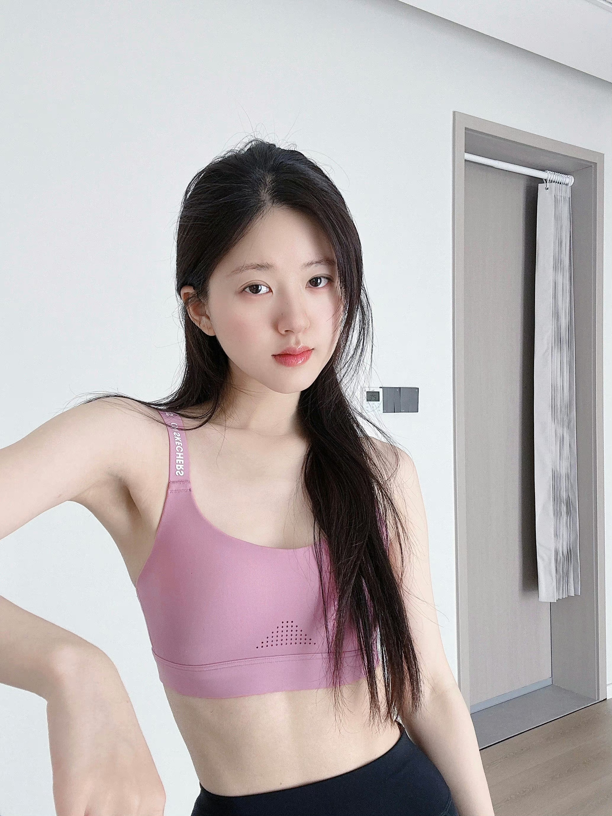 原来赵露思也是健身达人