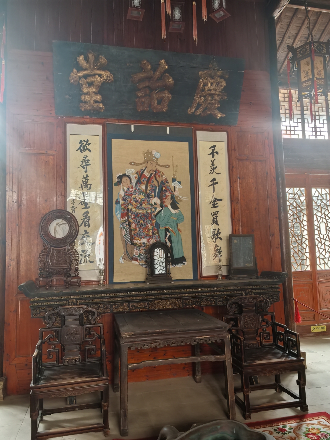 孔城老街私家宅院,保存完整的古朴家具,幽静庭院,令人遐想那悠远的