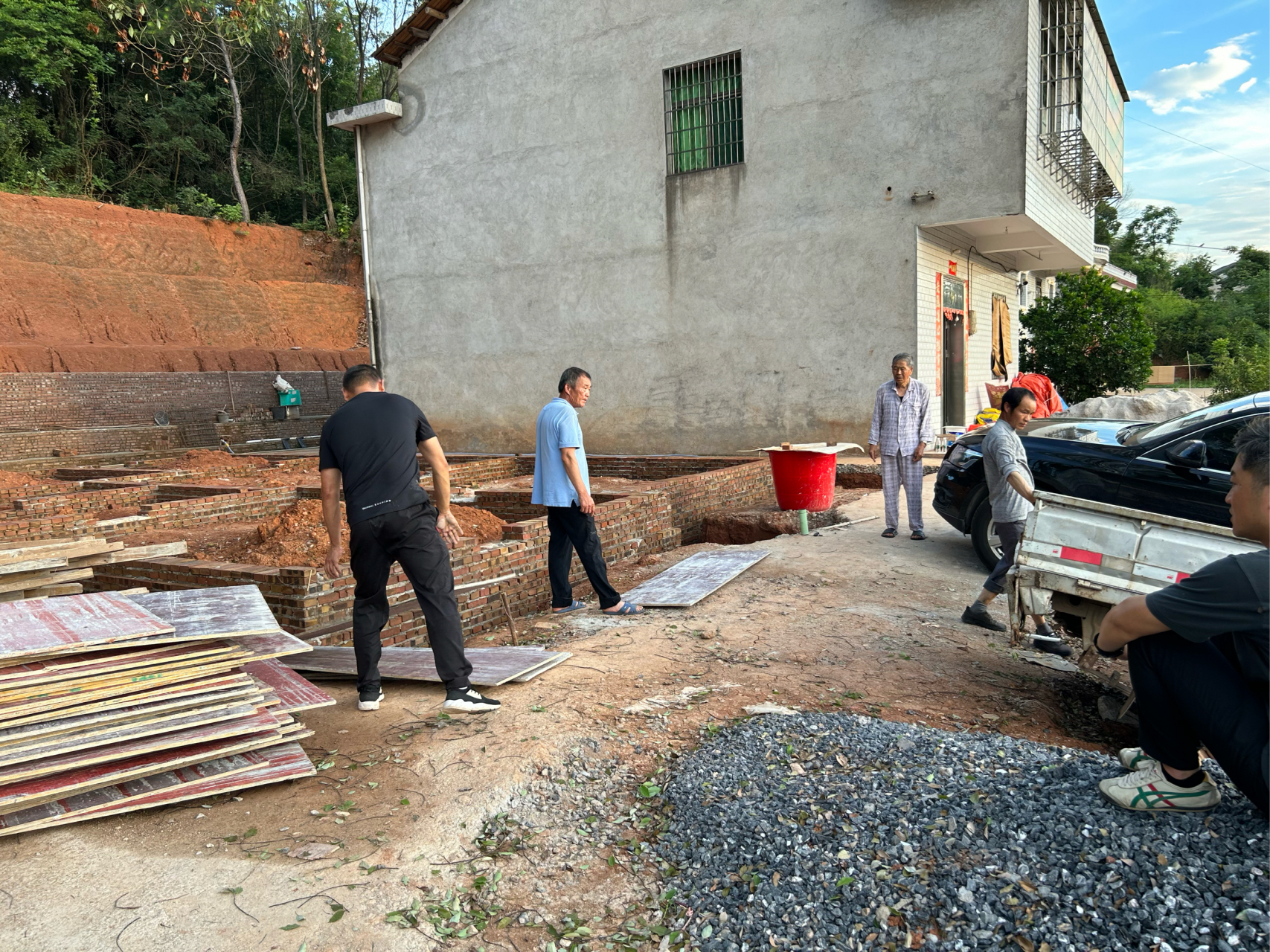 湖南衡阳衡南农村建房施工现场第一天