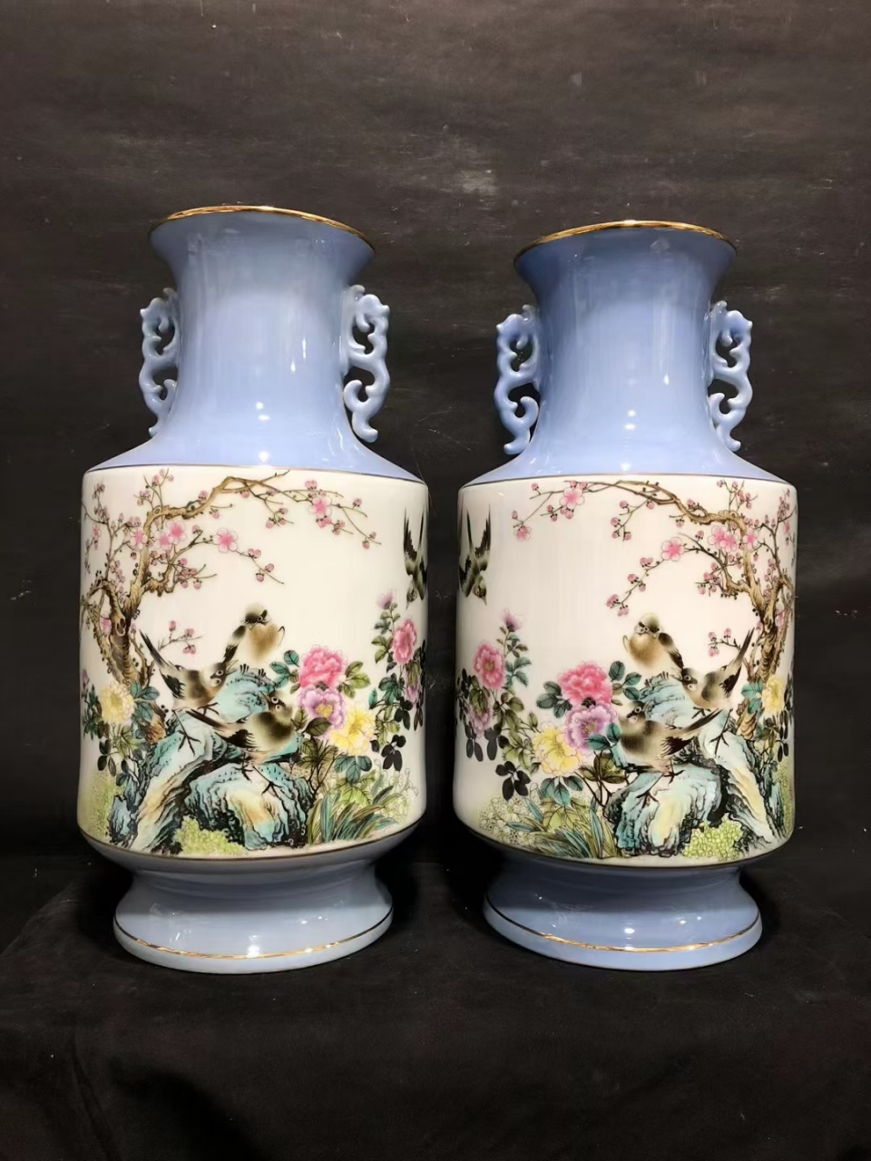 567老厂货六十年代景德镇名家张松涛老师手绘粉彩花鸟赏瓶一对,画工