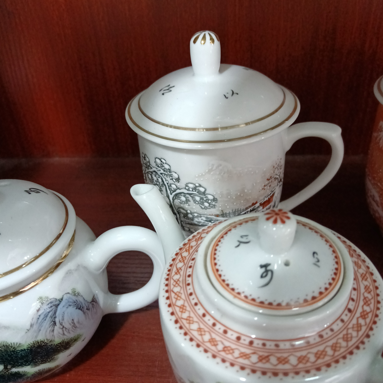 景德镇茶壶,茶杯,高档漂亮.