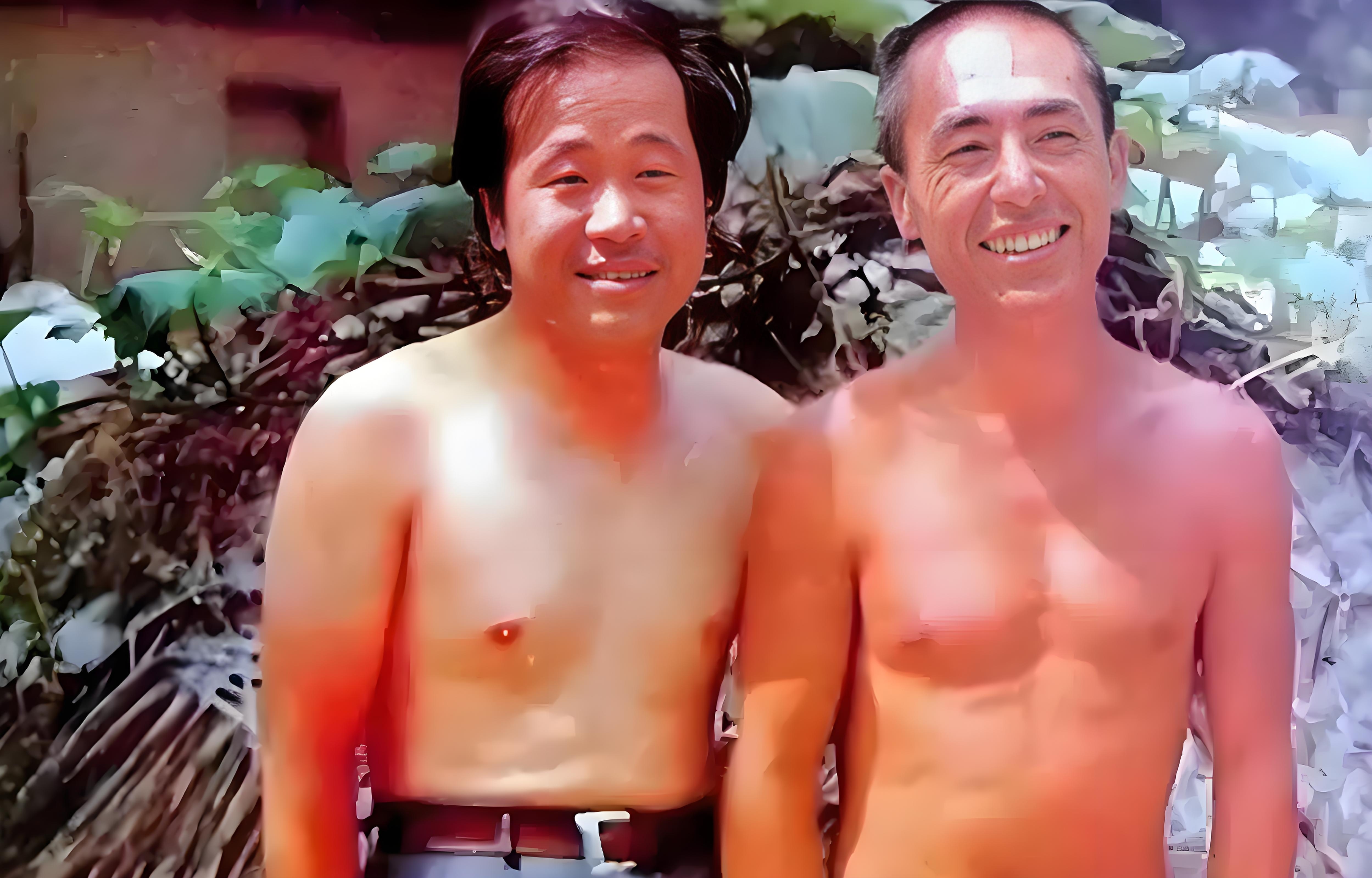 在一九八七年拍电影红高粱的时候,张艺谋icon亲自掏出四万块钱,找了