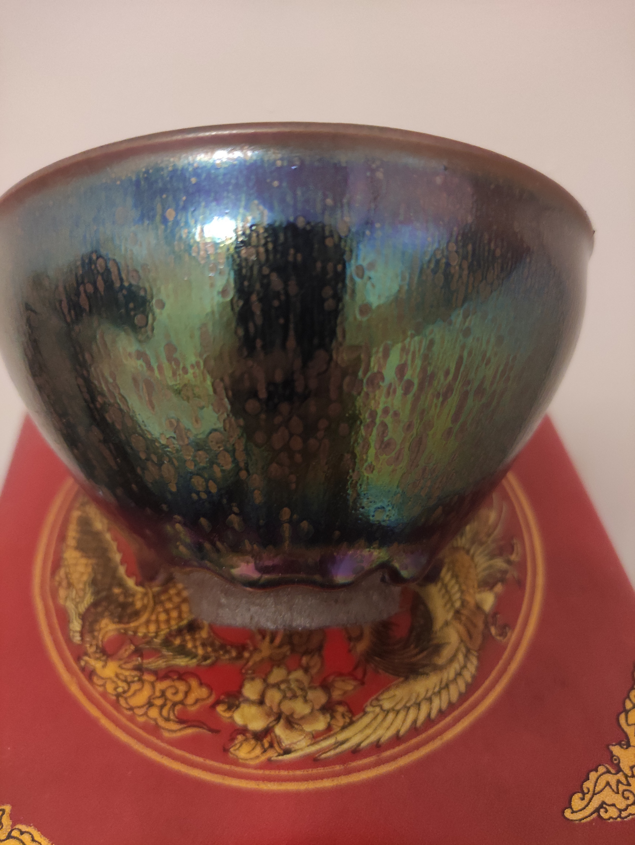 前三图是藏于日本博物馆的日本国宝;曜变天目盏.