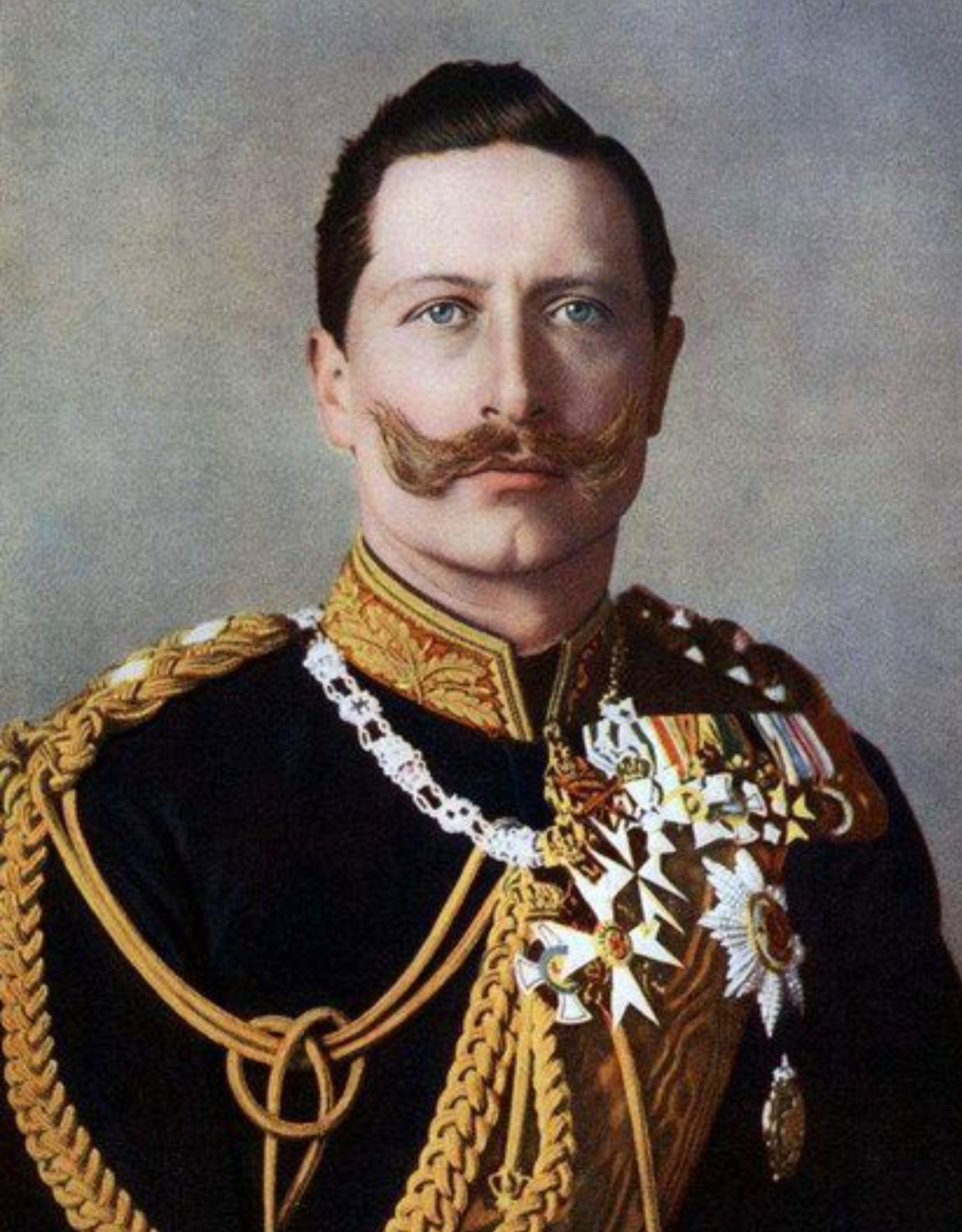 后来的德皇威廉二世出生于波茨坦,从小就接受了良好的贵族教育