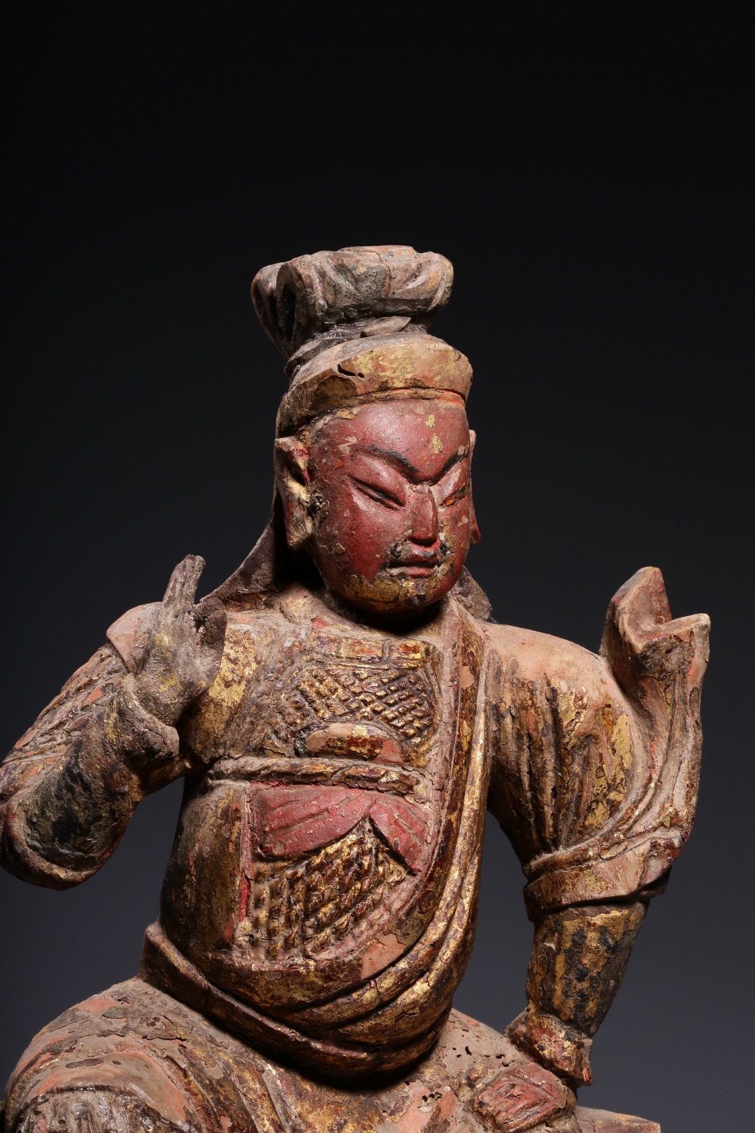 清代,漆金木雕关公坐像 高33厘米,长16厘米,宽10厘米,重1123克