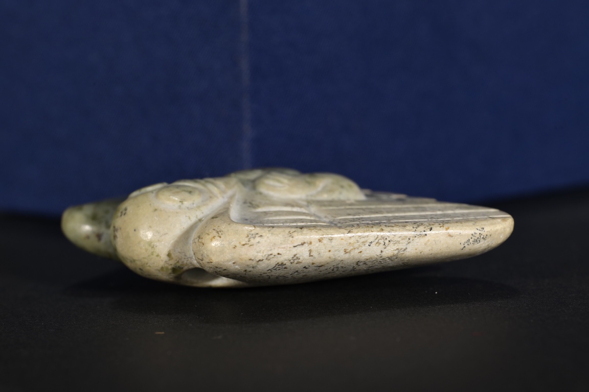 128689 红山文化玉神鸟 规格:高5.7cm 宽8.6cm厚1.