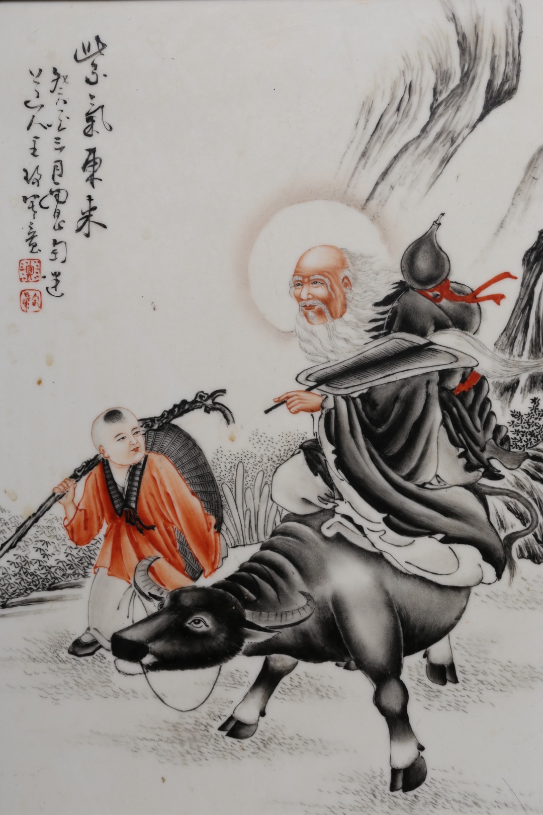 矾红墨彩老子出关 紫气东来图瓷板	 高56厘米,长40.5厘米