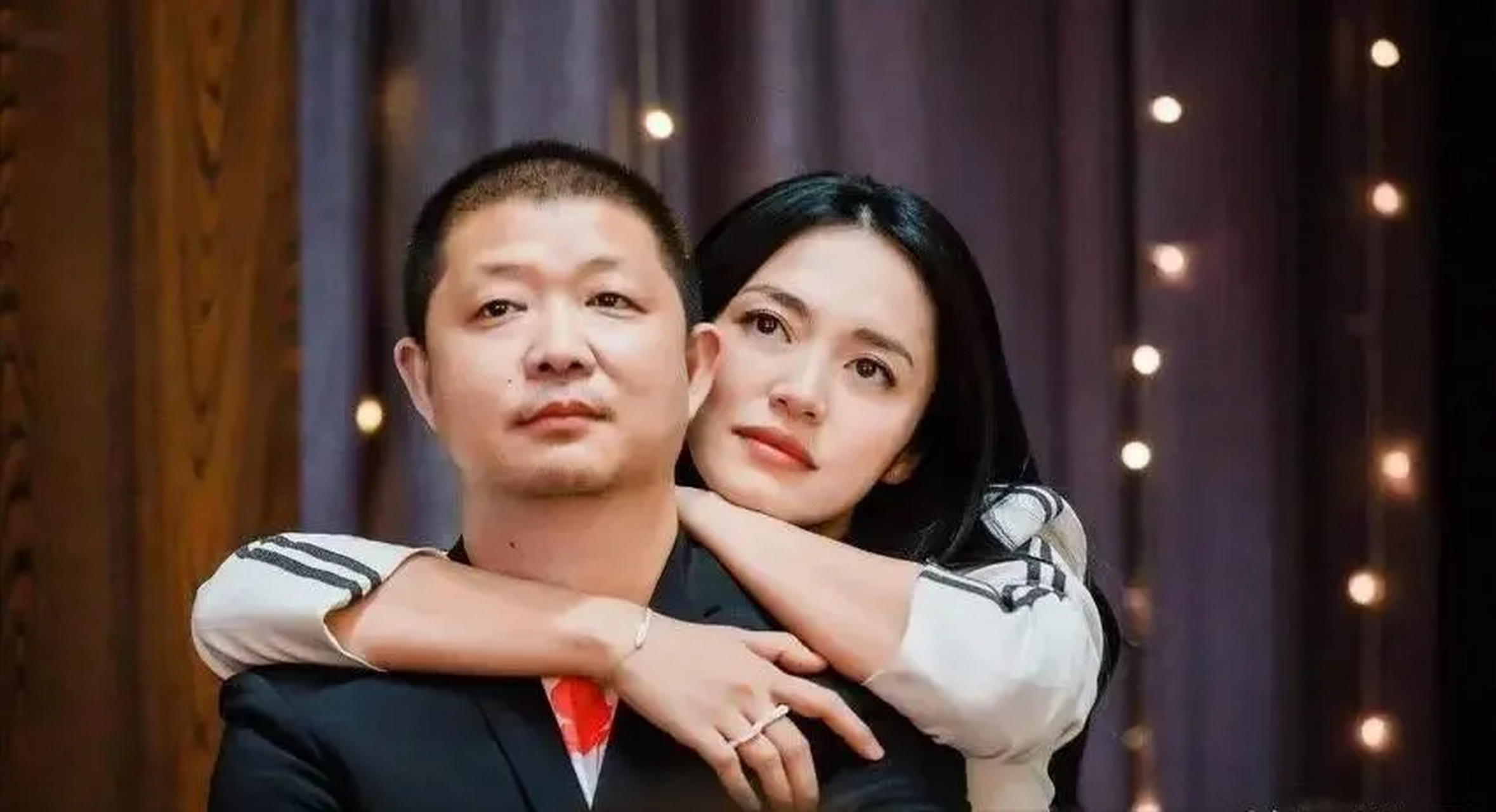 姚晨和凌潇肃离婚后,拿着"一份不平等条约",嫁给了曹郁.