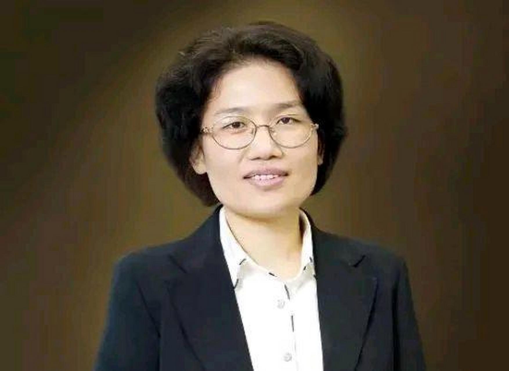 何庭波瞪大双眼,惊呼:怎么用得完?