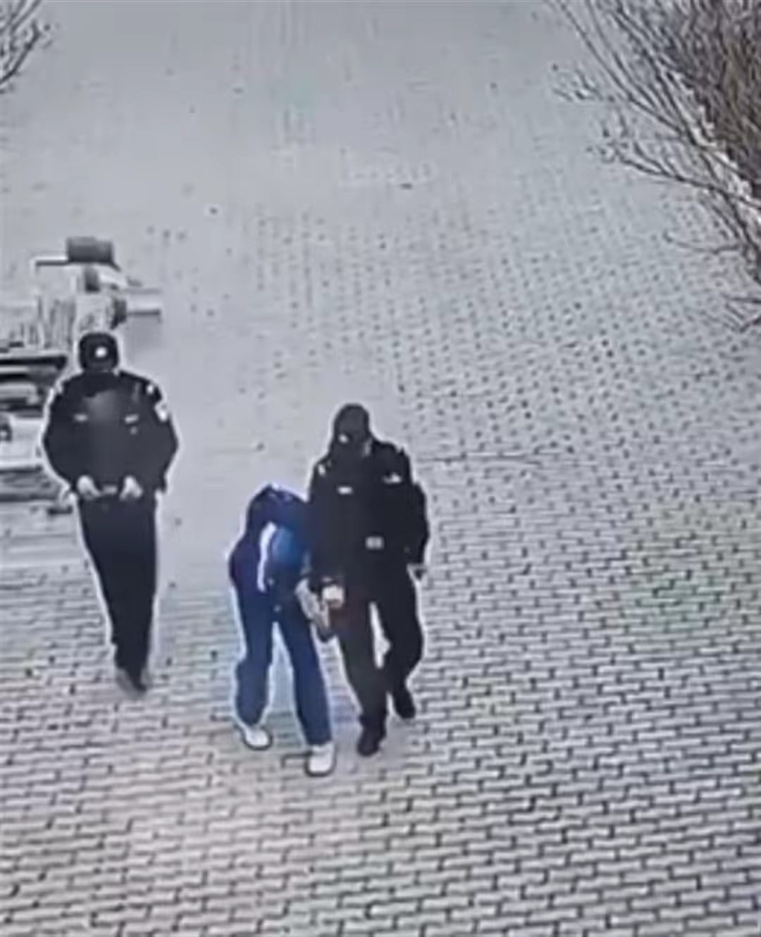 宁夏固原市派出所工作人员殴打学生的事件通报出来了,打人的不是辅警