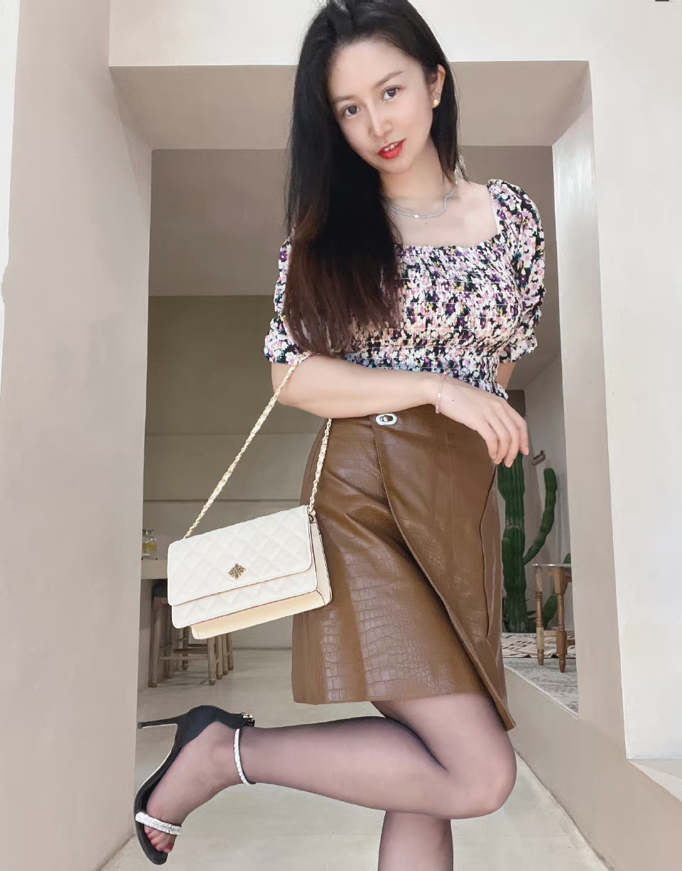 我们家兄妹三个,90年代,农村人都不兴外出打工