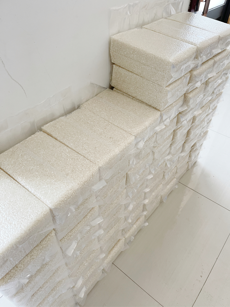 五常年产量的多少?全国就是一半人吃五常那要多少大米?