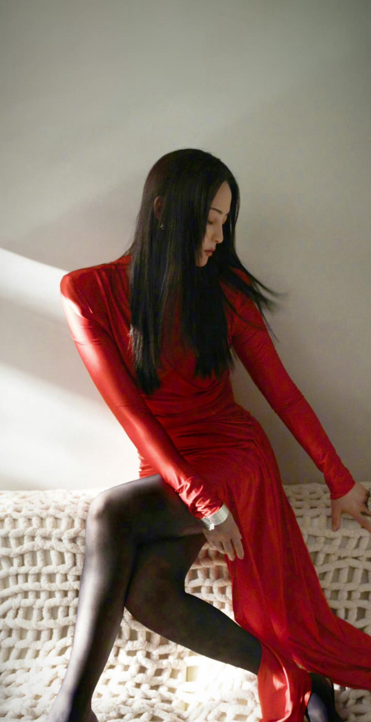 养眼美女# #优雅# #气质美女# #性感好身材# #美女# #蒋勤勤