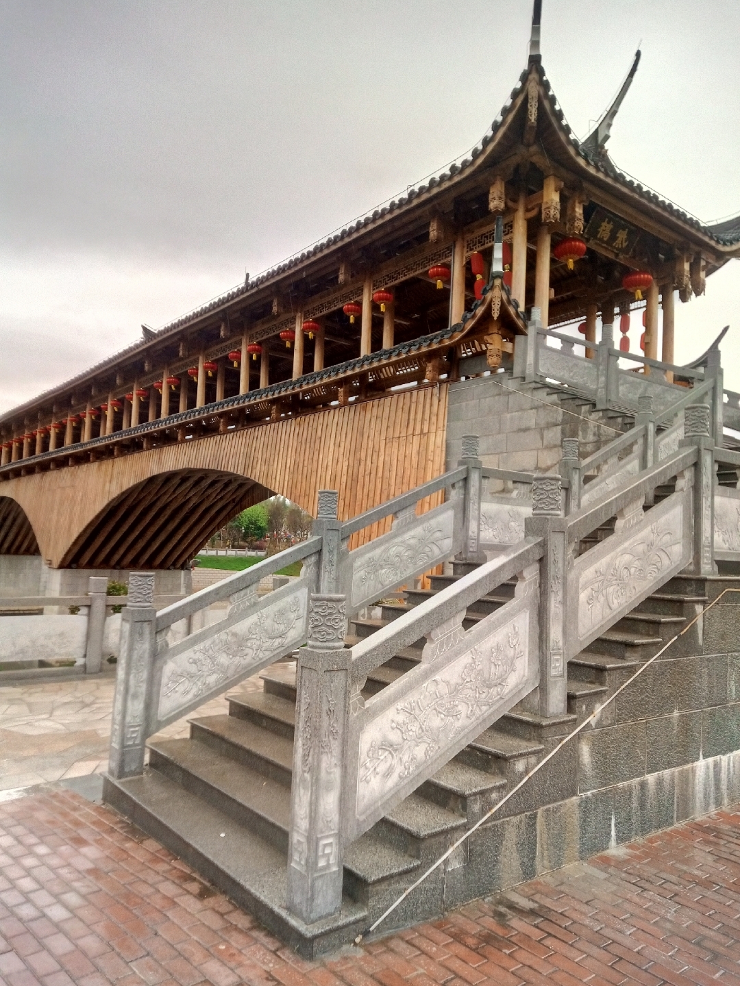 踏入其中,仿佛穿越时空,回到了那个古老时代