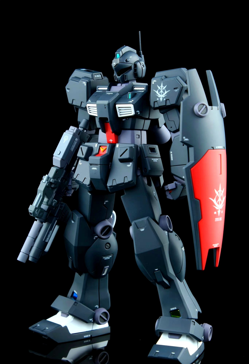 模型欣赏:机动战士高达 镇暴型吉姆,by brianuy1.