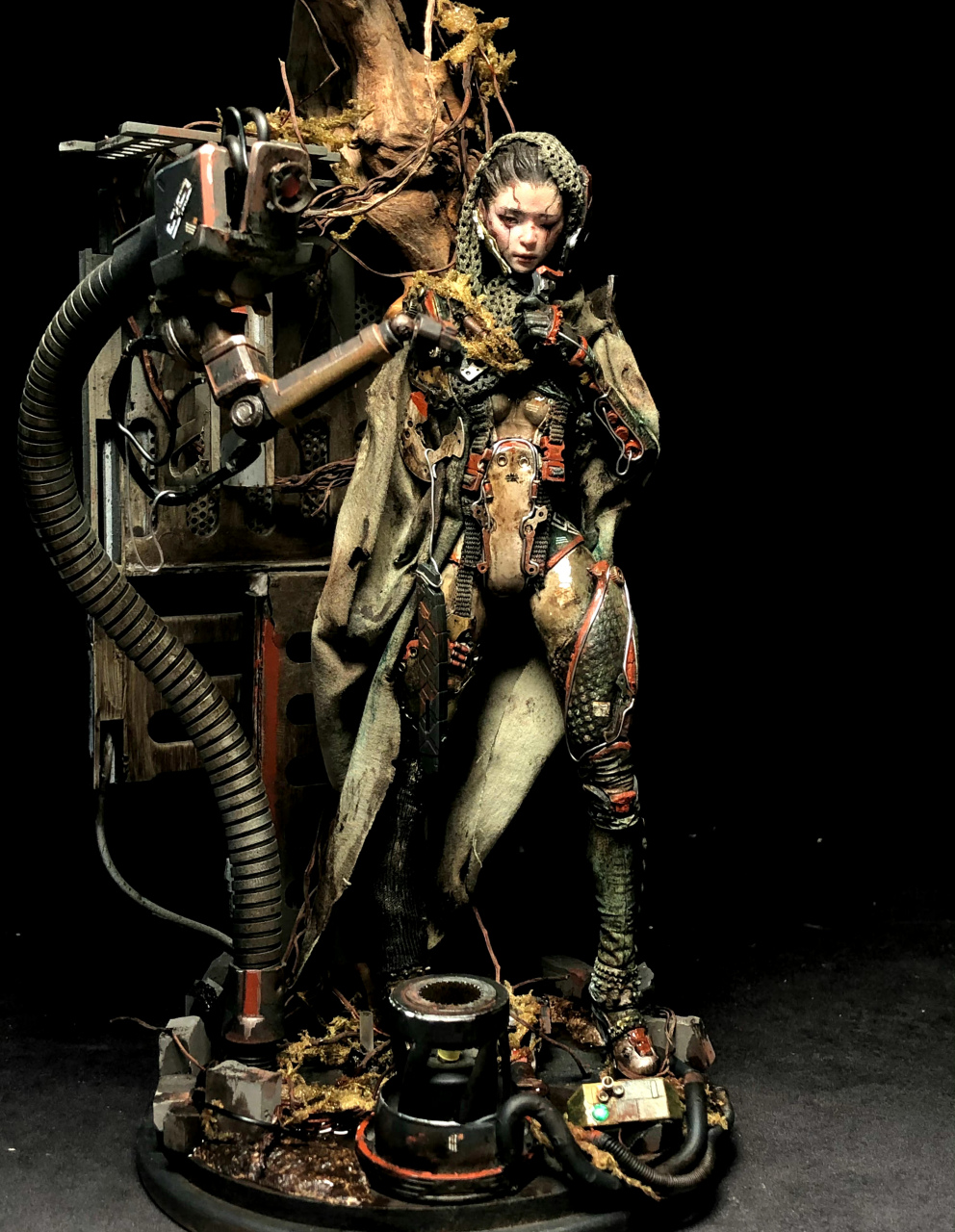 冯阳昆老师新作欣赏,废土女孩,锈色与机械交织,突出了末世的感觉.
