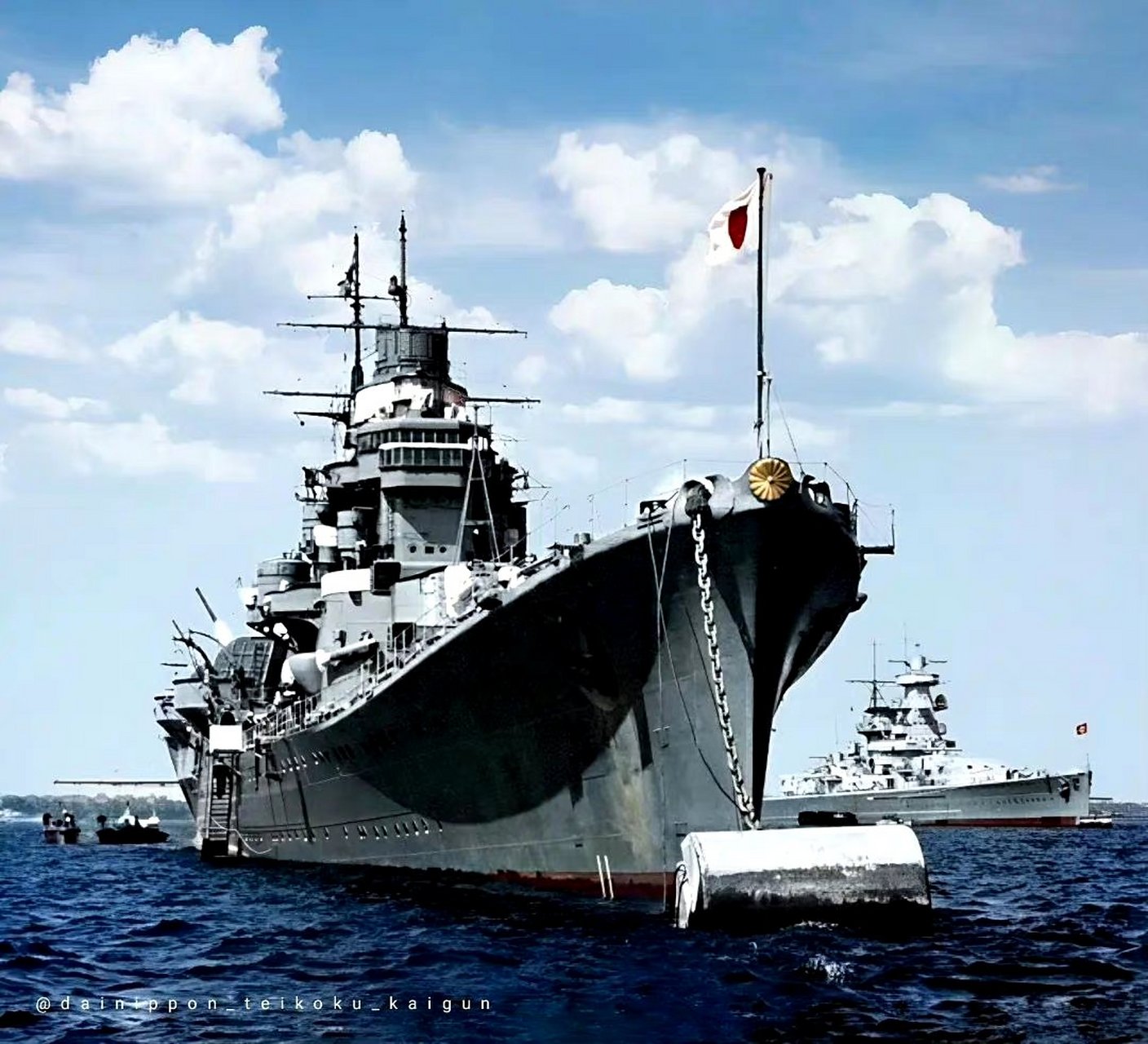 分享一组二战重巡洋舰上色照片与插画作品,作为仅次于战列舰的主力舰