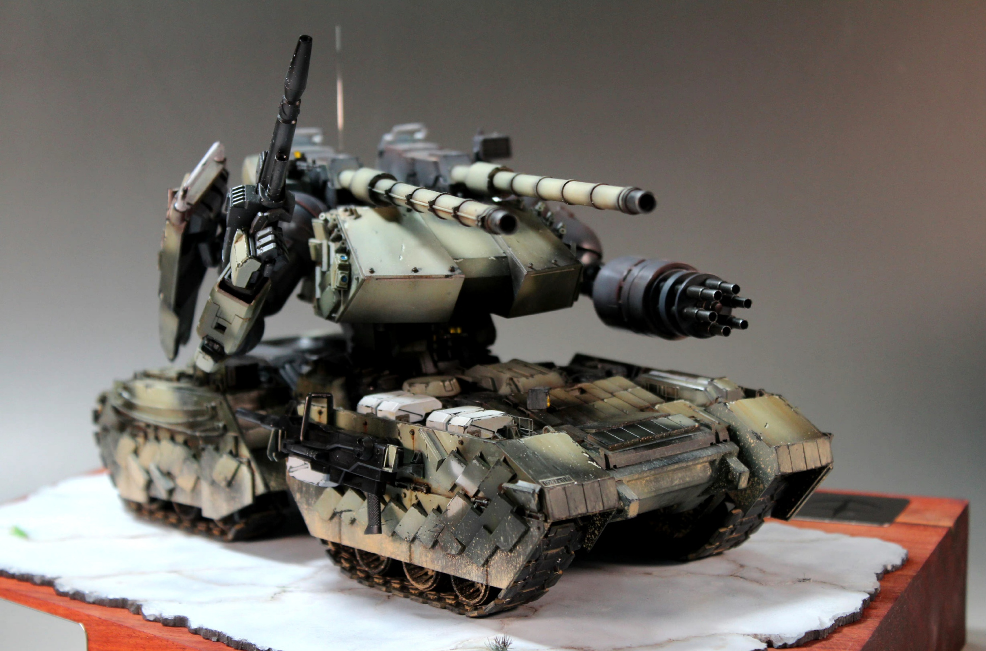 模型欣赏:机动战士高达 钢坦克现代化改装型 rx-75a3mbt,by 龙井烧