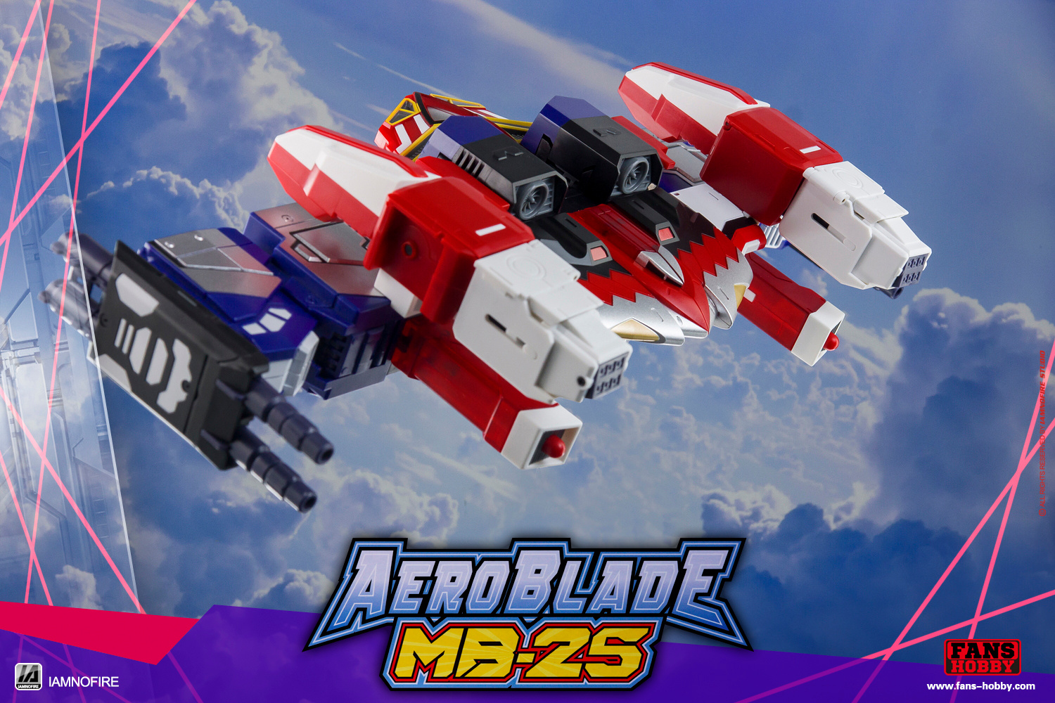 变形为战斗飞船,可以与e版擎天柱合体