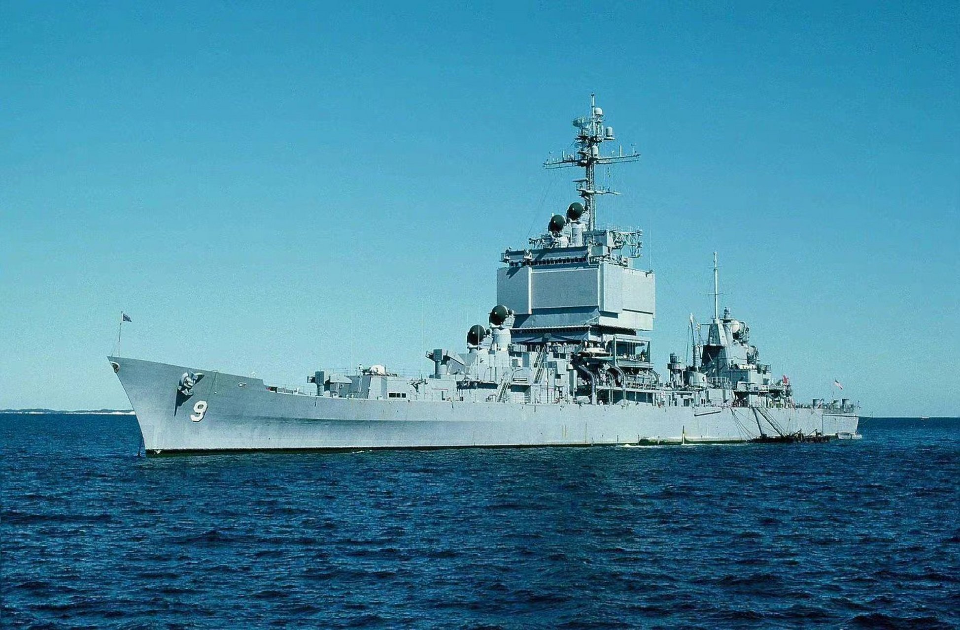 美国海军,曾经有昙花一现的全核时代,代表就是长滩号核动力导弹巡洋舰