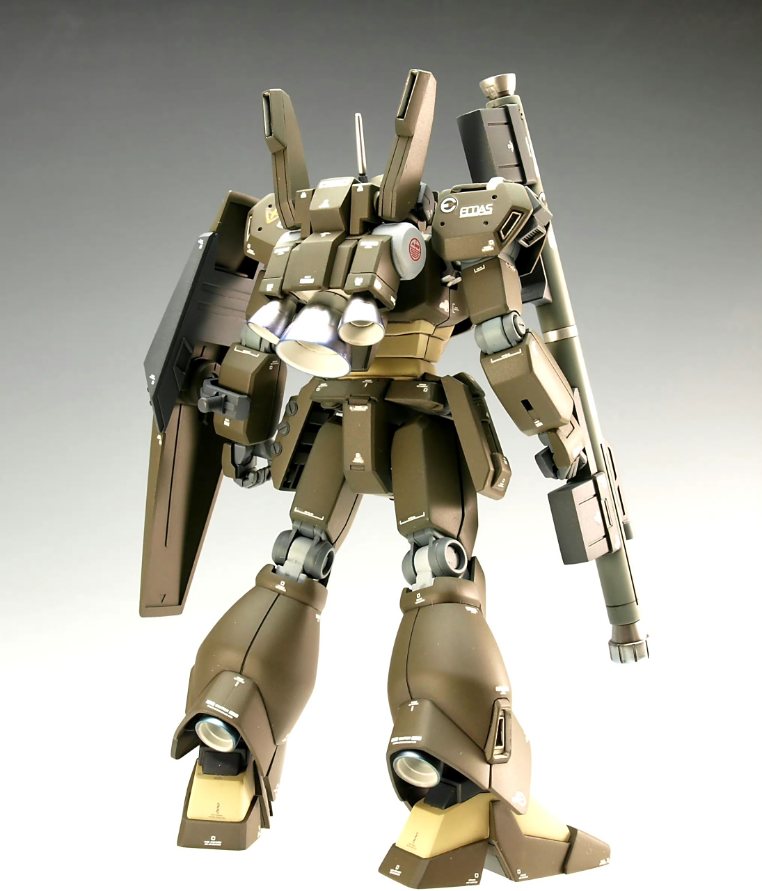 模型欣赏:机动战士高达uc rgm-89de杰刚(ecoas式样).