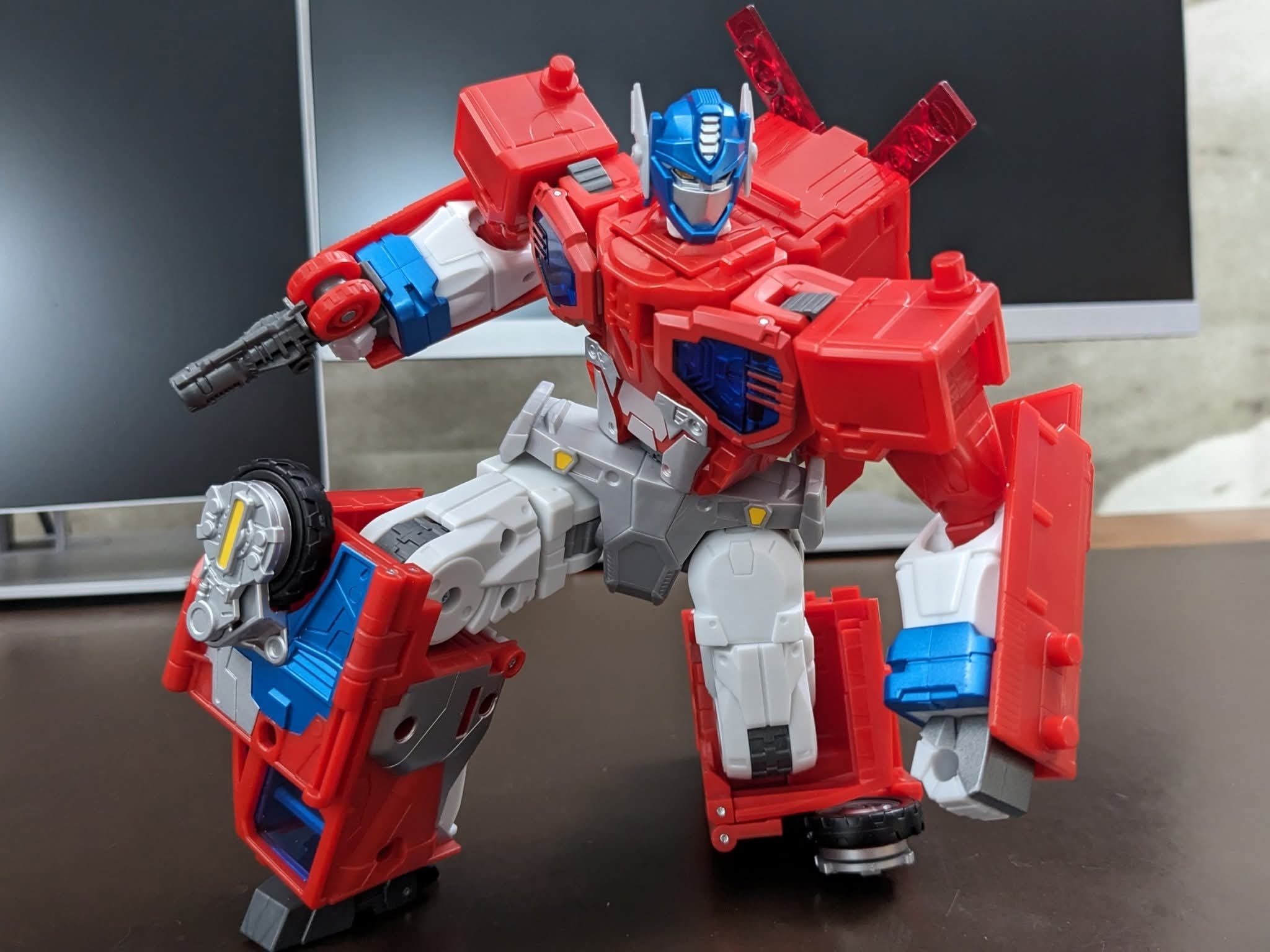 孩之宝变形金刚 haslab 众筹款火焰擎天柱实物展示