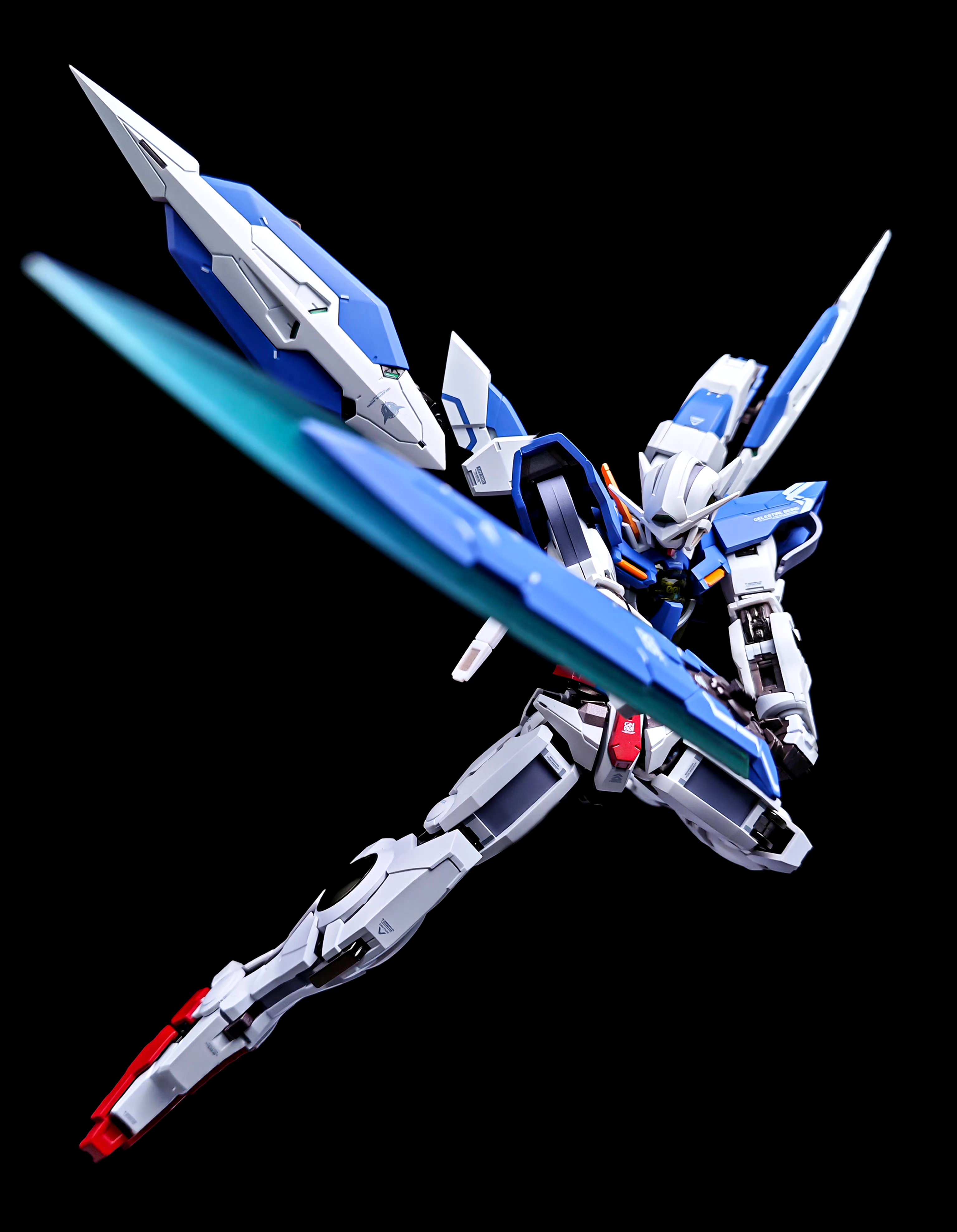 模型欣赏:机动战士高达00 mb能天使 devise 676767,by 燁痕真蓮