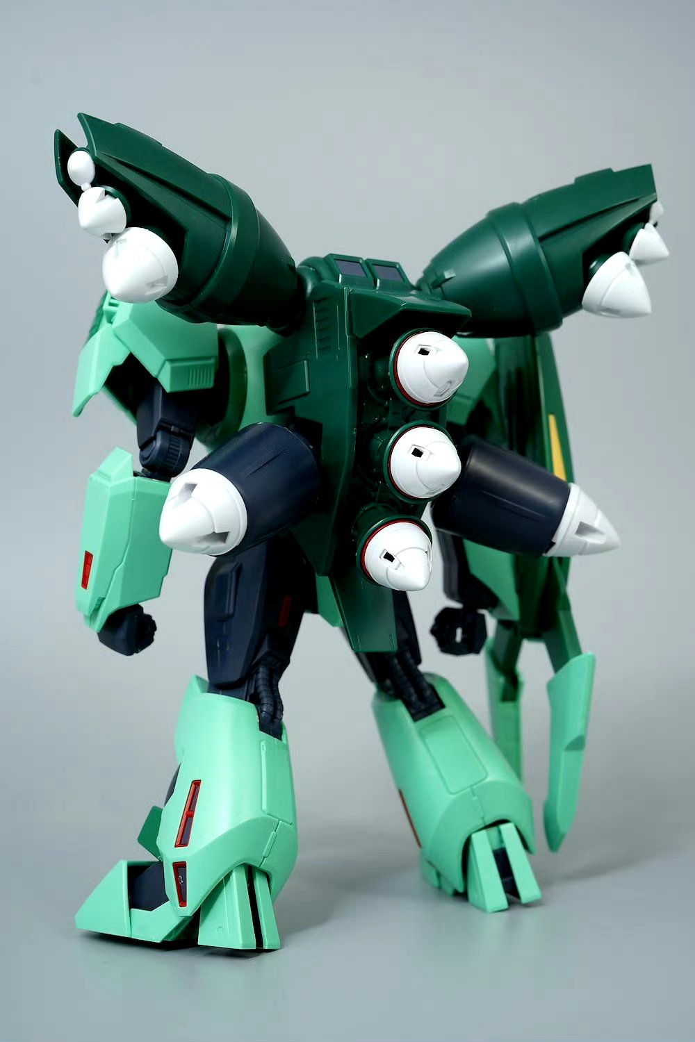 模型欣赏:hg 波里诺克沙曼 木星太阳炉型,安装了七具太阳炉,出力相当