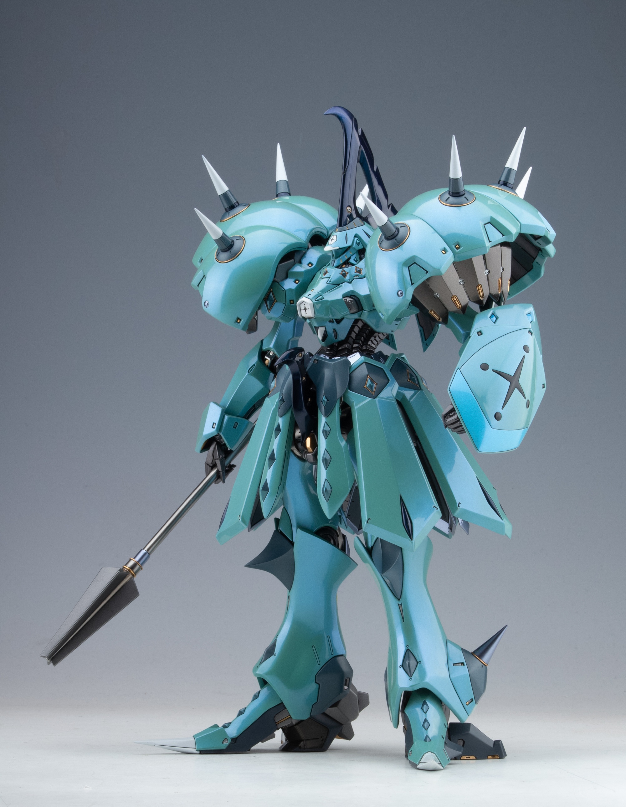 模型欣赏:模型师波泽多摩雄制作的五星物语 赛连a,该机是菲摩尔帝国的