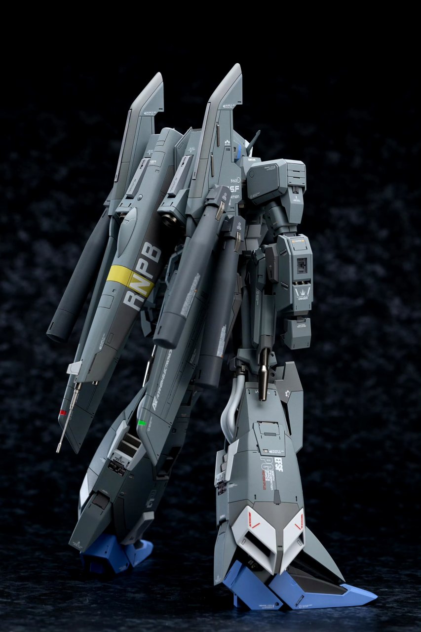 模型欣赏:机动战士高达 前哨战 z-plus c1,by 鴨桃雪 kamomoyuki.