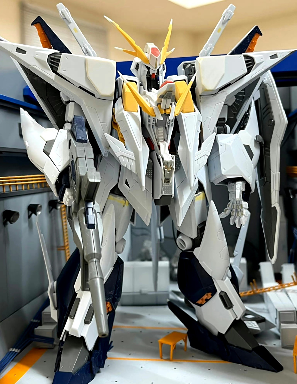 模型欣赏:闪光的哈萨维 整备中的柯西高达.#动漫# #模型# #高达