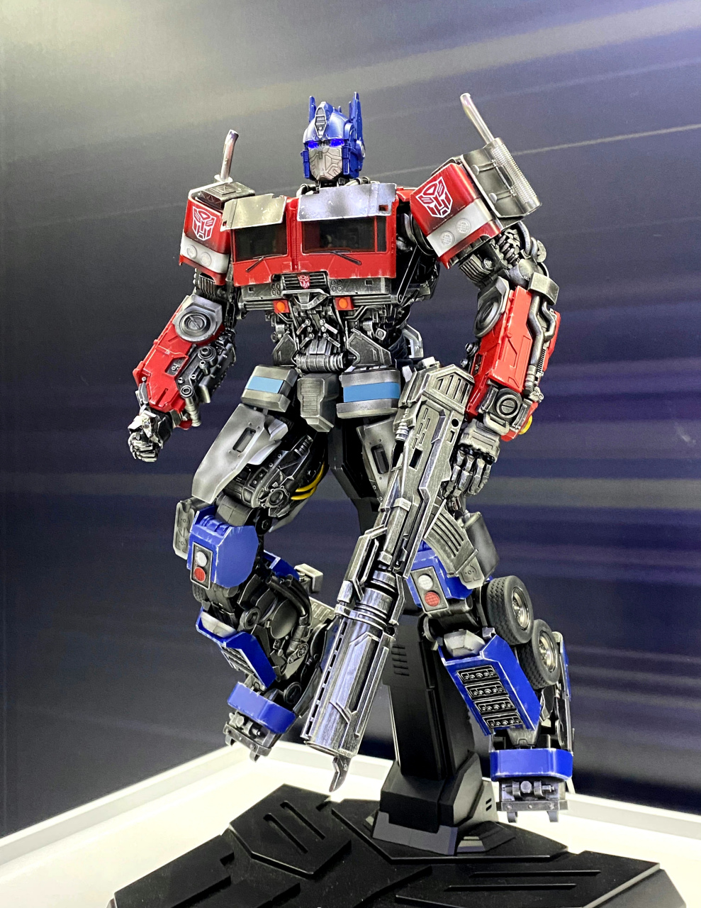 模型欣赏:robosen 乐森《变形金刚:超能勇士崛起》擎天柱实物照片,by