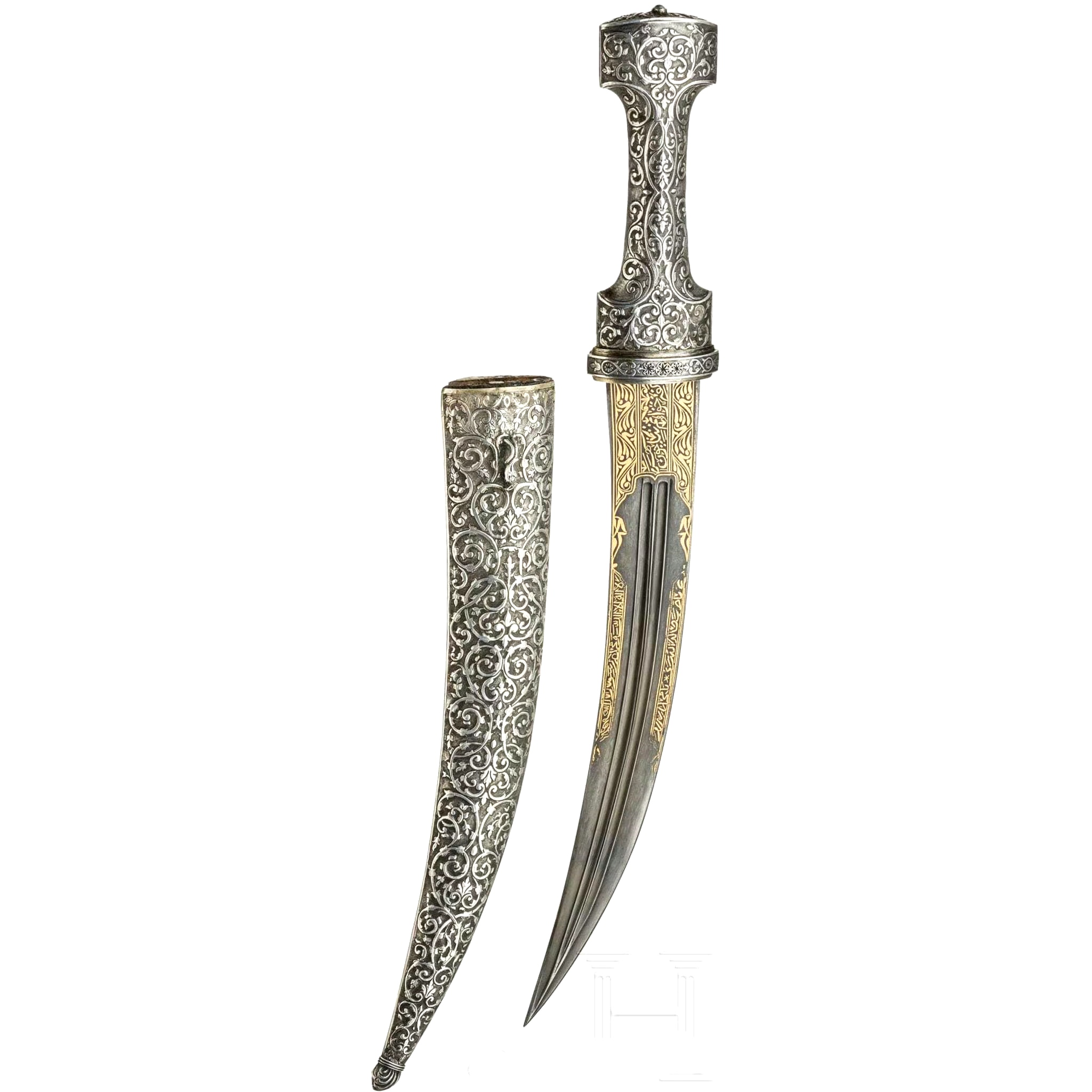 通长47cm,双刃,弧刃,剑具银饰,部分细节金饰,嵌有红宝石,绿松石和钻石