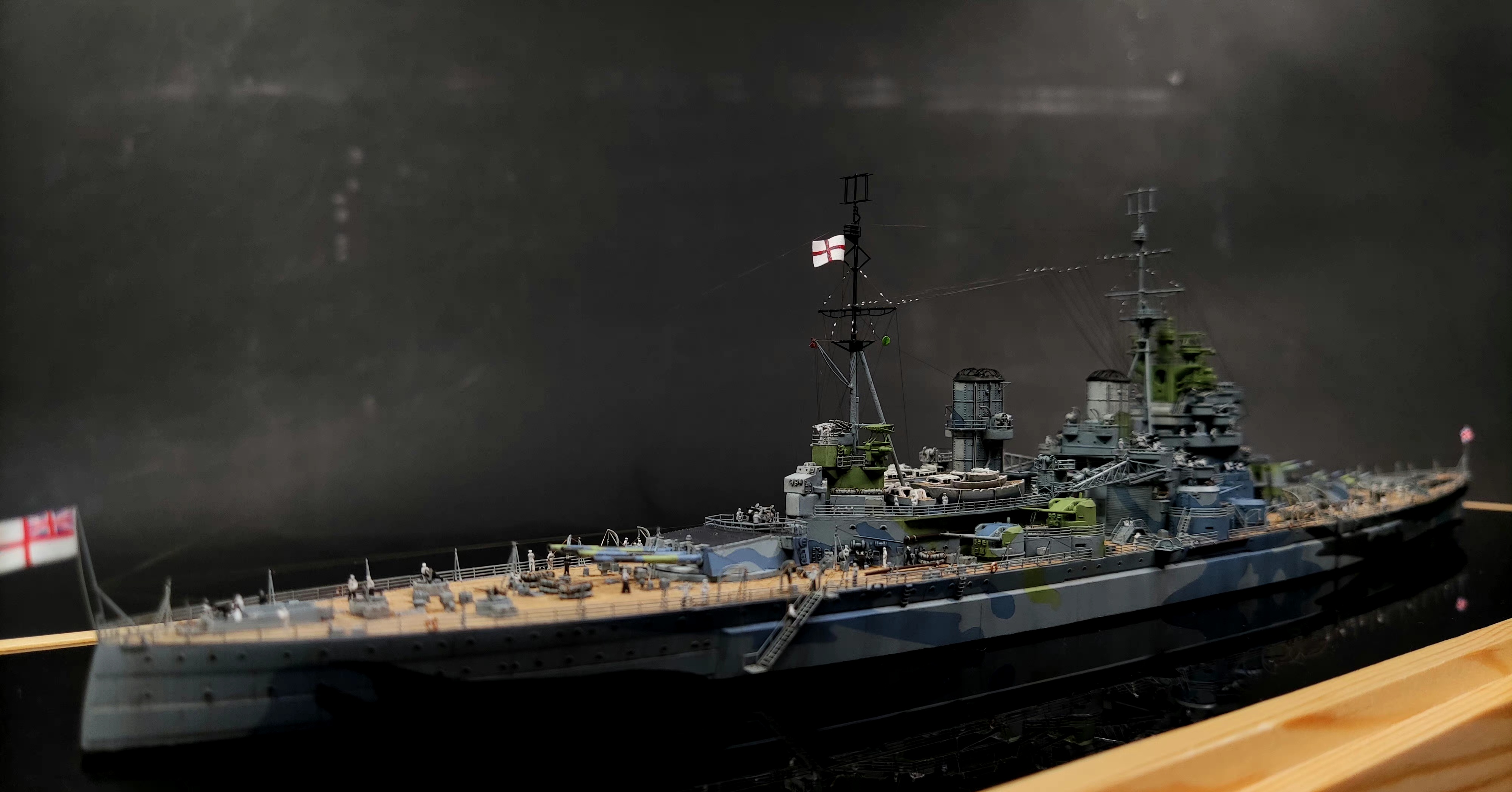 军模欣赏:1/700 英国威尔士亲王号战列舰,by 张氏海军工厂.