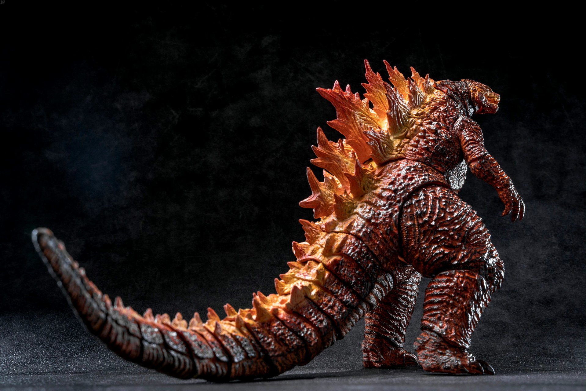 模型欣赏:海雅 哥斯拉怪兽之王 红莲哥斯拉,by junepop.