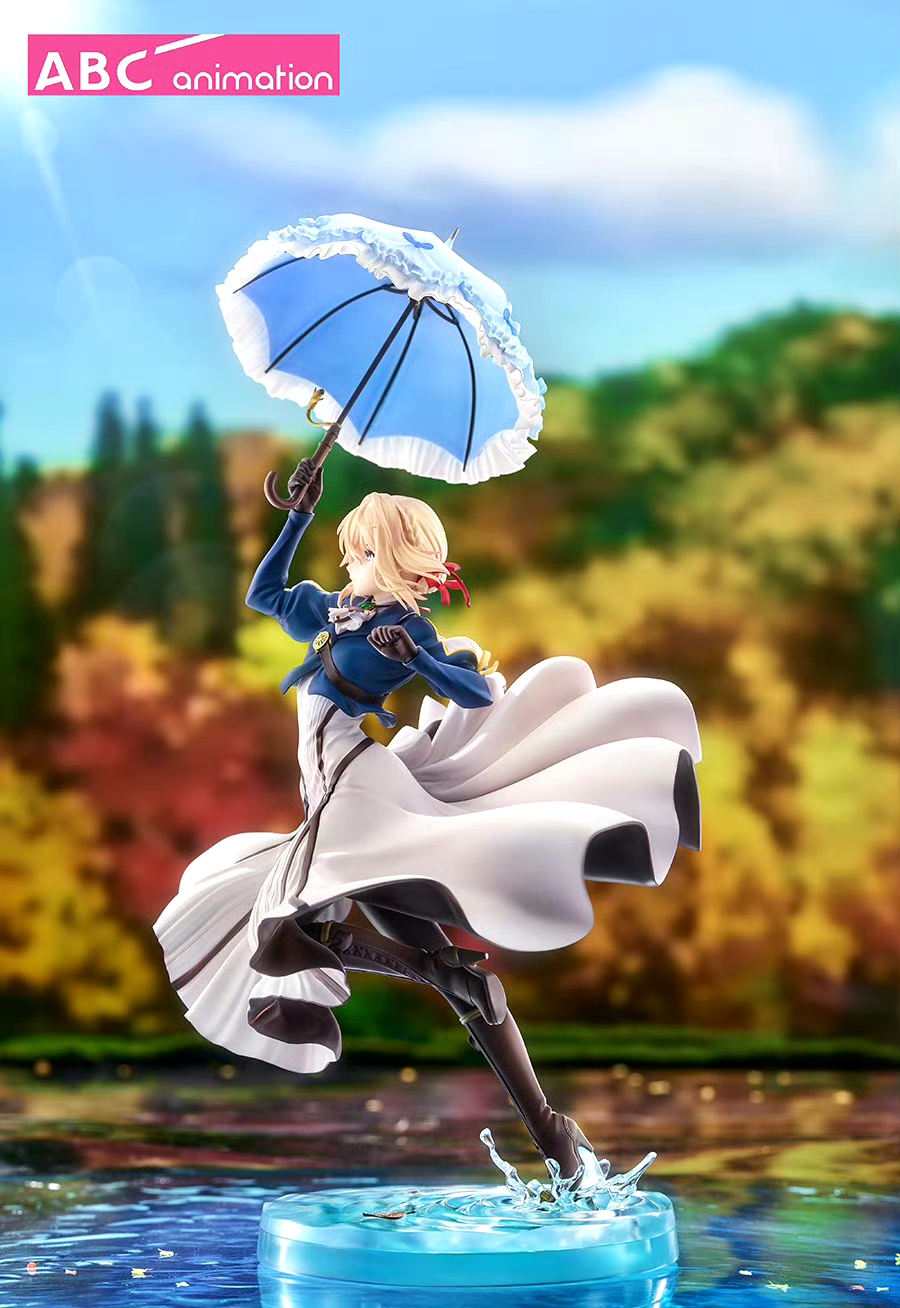 手办忠实还原了薇尔莉特在水面跳跃的场景