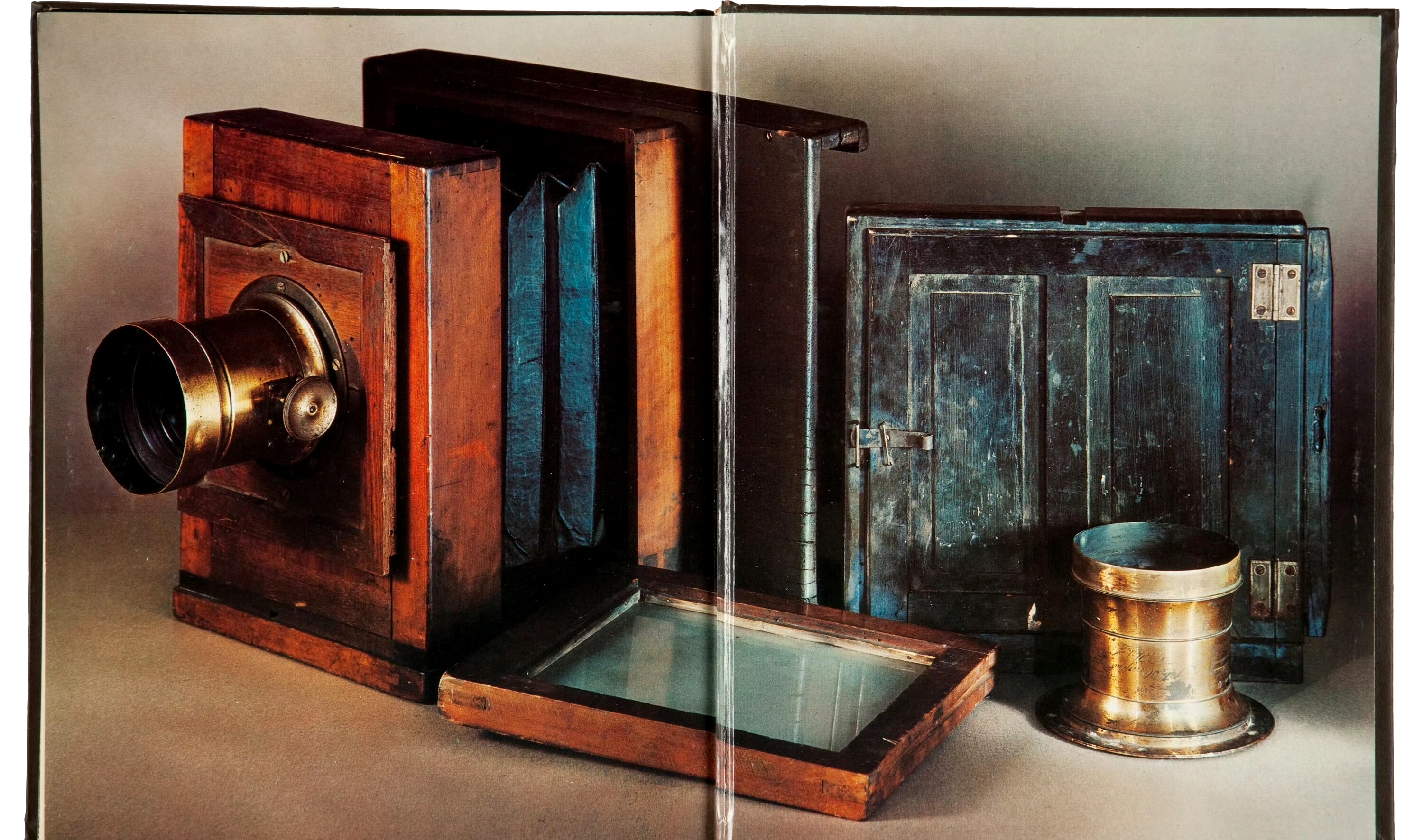 他是美国早期摄影先驱之一,以名人肖像照以及对南北战争的摄影记录而