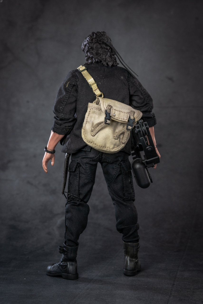 海雅 1/12 第一滴血3 兰博,角色出自同名电影,讲述了兰博在阿富汗发生