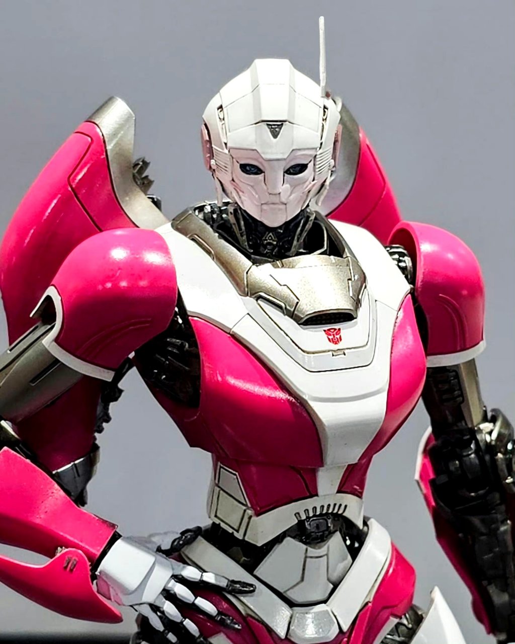 threezero听取粉丝意见,决定给dlx外传阿尔茜多增加一个还原电影原设