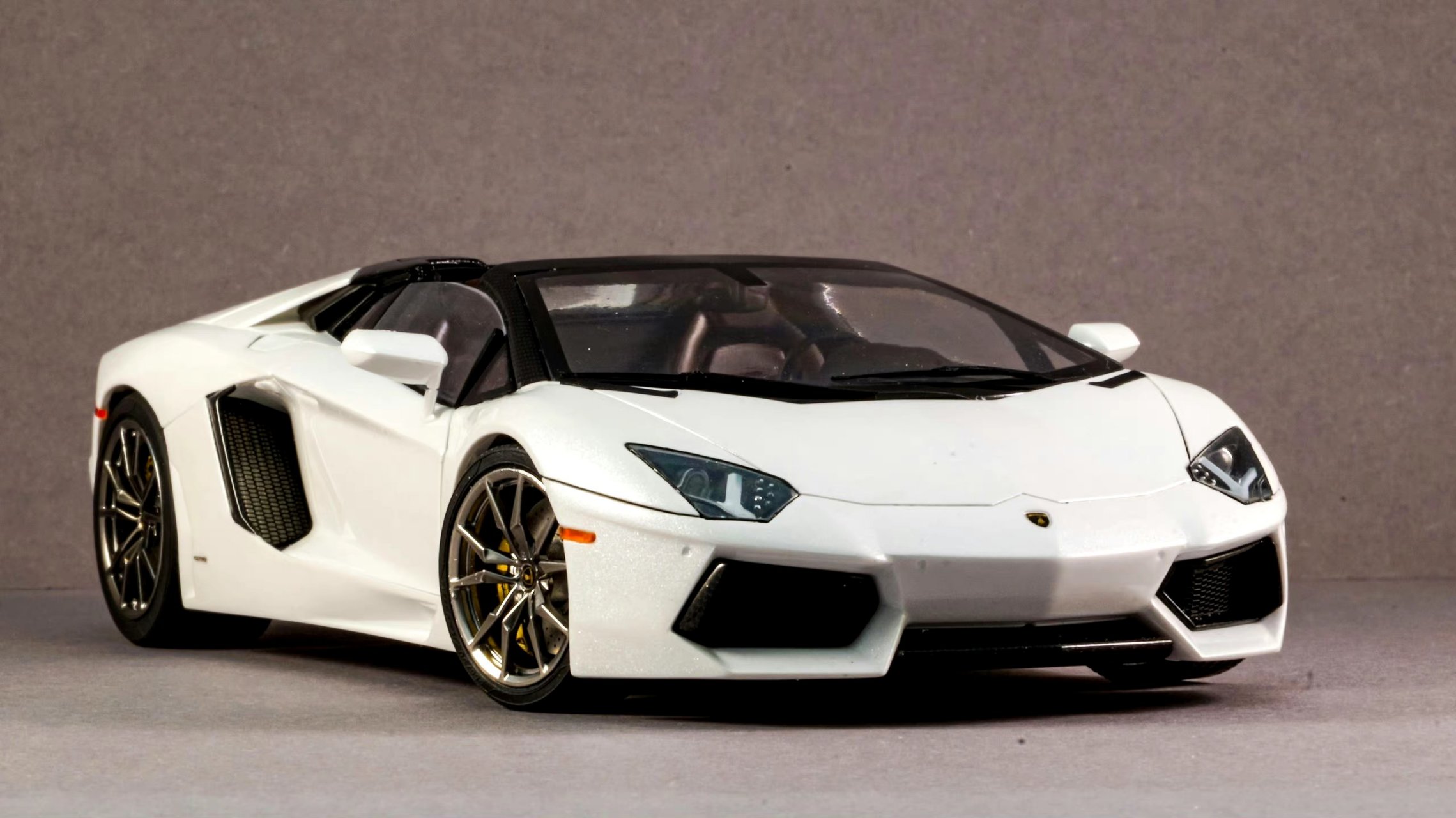 模型欣赏:1/24 兰博基尼 aventador lp700-4 跑车,by ivanov roman.
