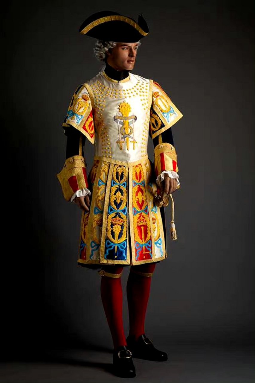 一组历史服饰展示:法国皇室军团制服