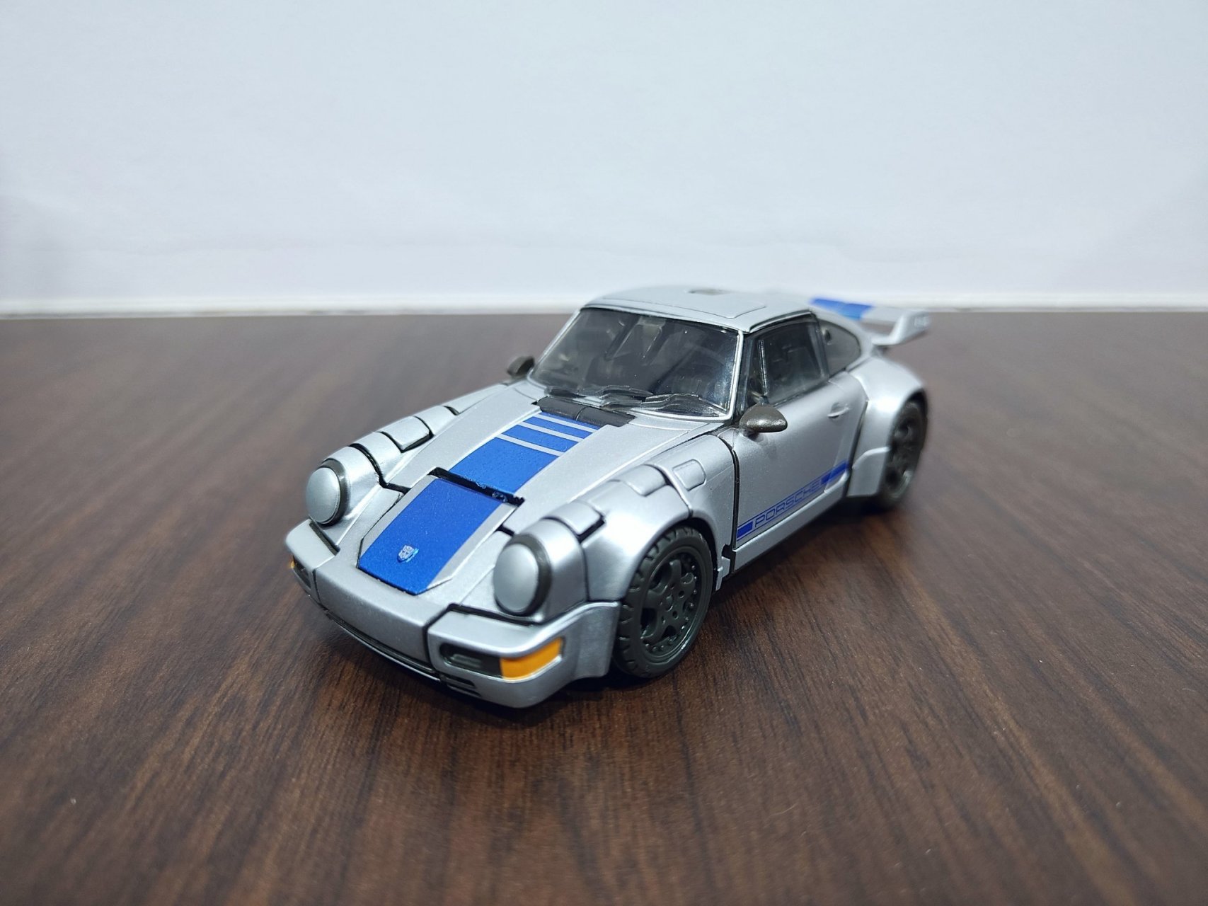 模型欣赏:《变形金刚:超能勇士崛起》ss-105 d级 幻影.