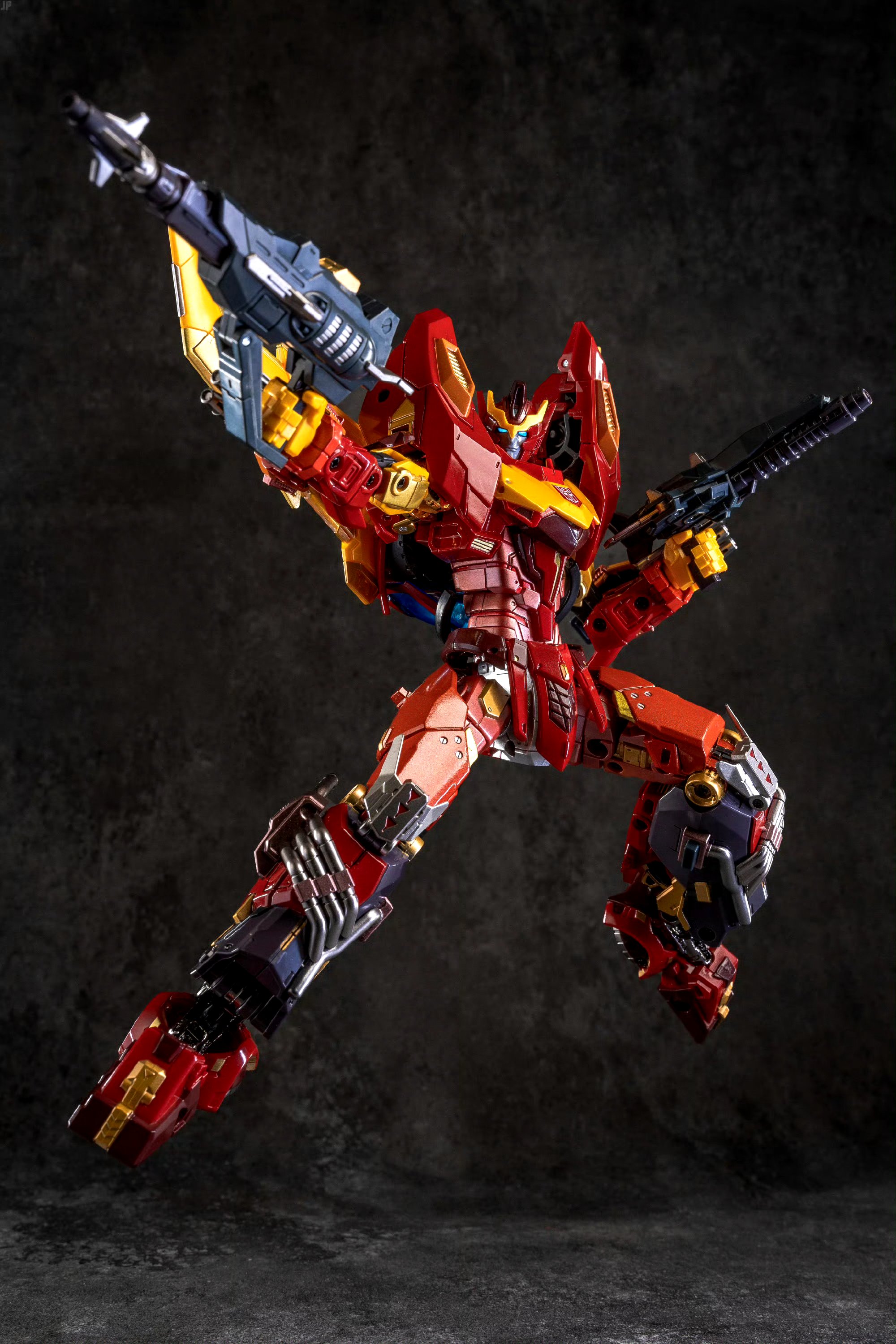 模型欣赏:takara tomy 钢铁机神 补天士,造型源于idw后期漫画,造型