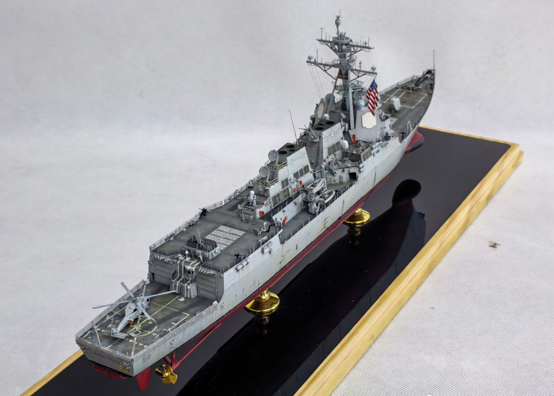 军模欣赏:1/350 阿利伯克级驱逐舰ddg-98"福莱斯特.