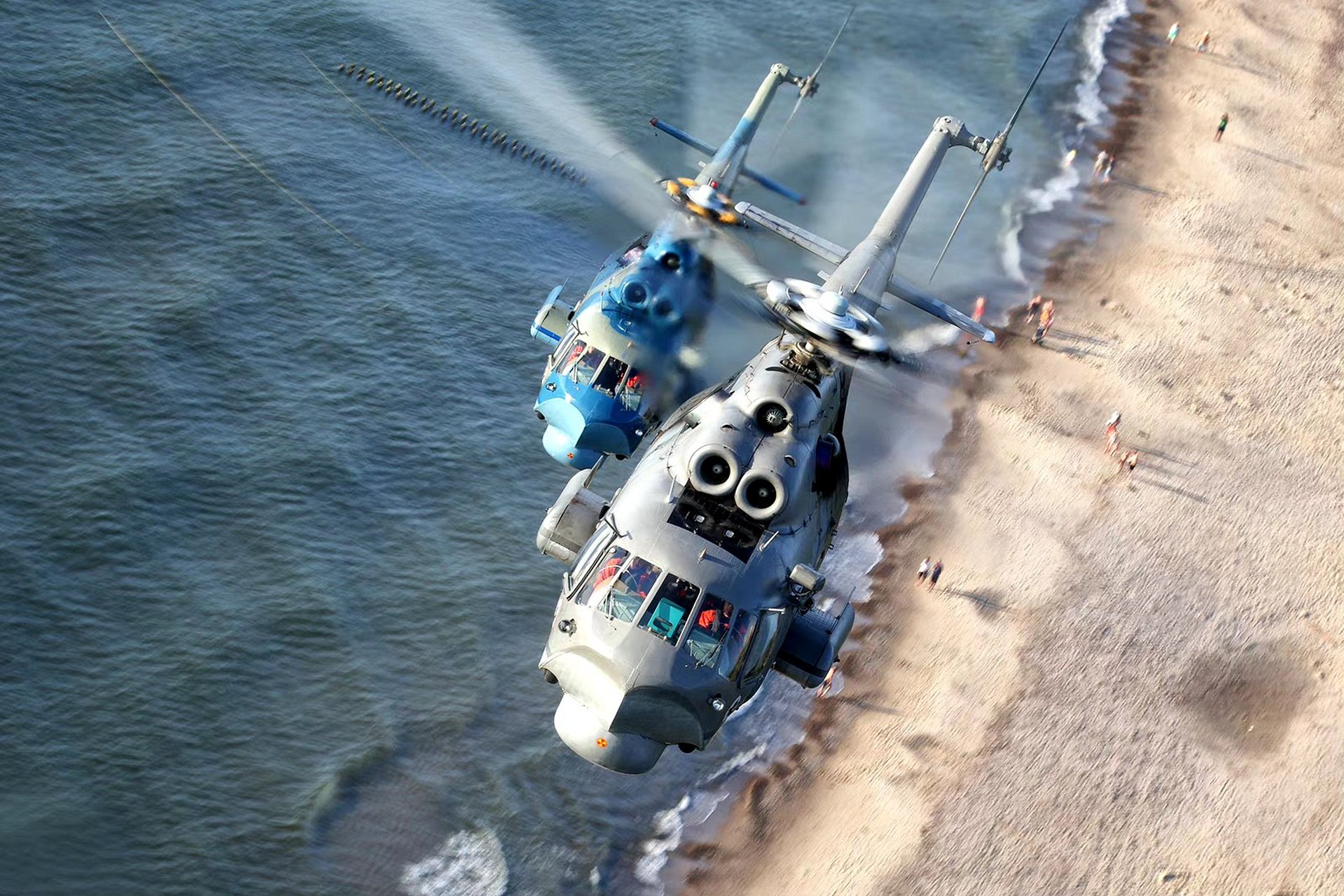 飞行器欣赏:波兰空军 米-14直升机,拥有水上起降能力.