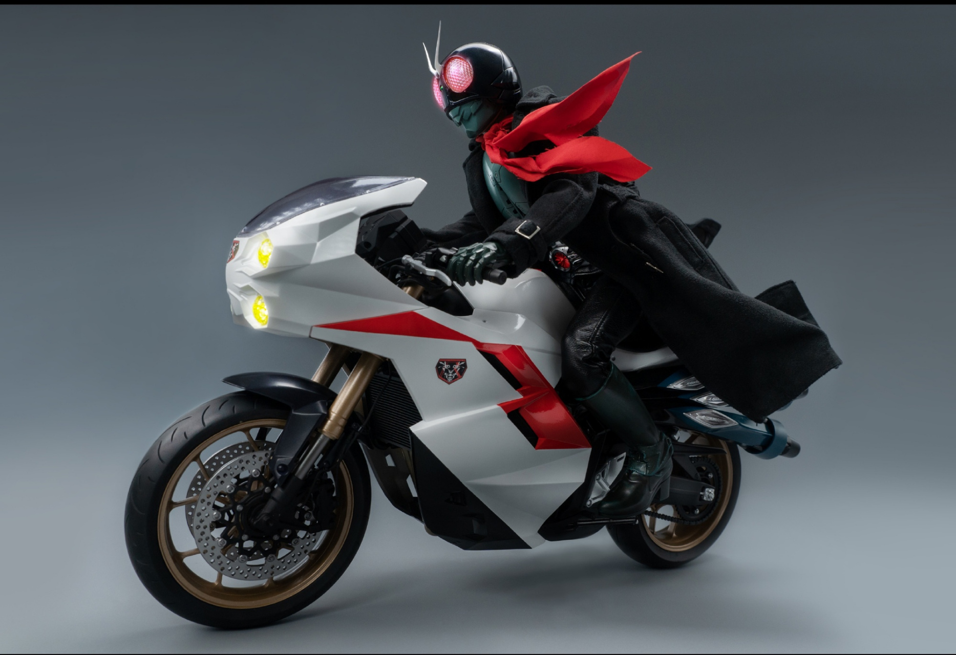 模型欣赏:电影《新·假面骑士》的 figzero 1/6 假面骑士摩托车 旋风