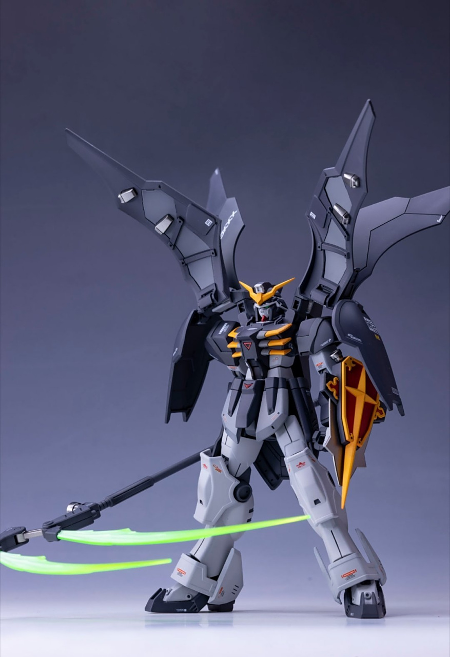 模型欣赏:机动战士高达w hg 地狱死神高达,by 南方的东北佬.